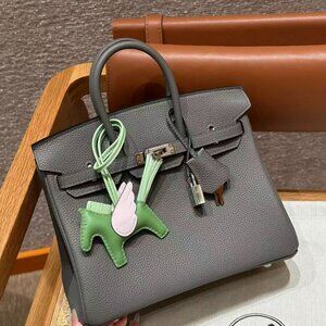 Classic Hermes Bag: A Stylish and Versatile Choice for Elegance